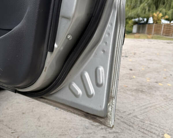 Сірий Деу Ланос, об'ємом двигуна 1.5 л та пробігом 199 тис. км за 3200 $, фото 15 на Automoto.ua
