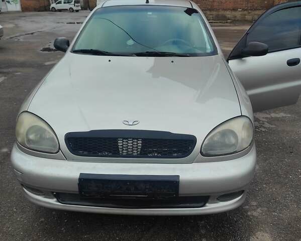 Серый Дэу Ланос, объемом двигателя 1.5 л и пробегом 200 тыс. км за 1750 $, фото 1 на Automoto.ua