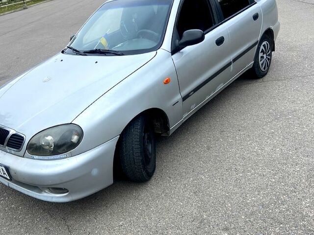 Серый Дэу Ланос, объемом двигателя 1.6 л и пробегом 260 тыс. км за 1810 $, фото 1 на Automoto.ua