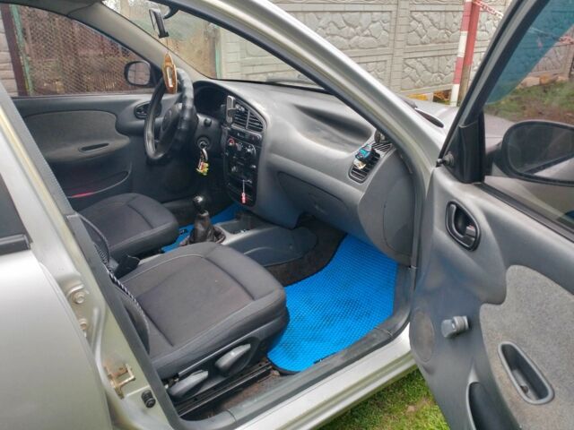 Сірий Деу Ланос, об'ємом двигуна 1.5 л та пробігом 230 тис. км за 1900 $, фото 4 на Automoto.ua