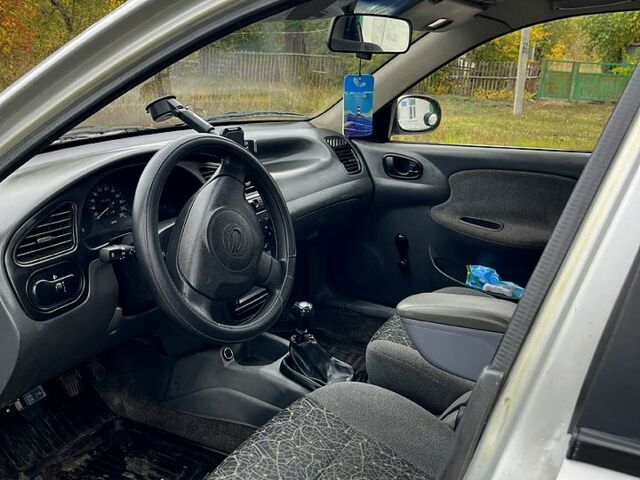 Дэу Ланос 2007 в Лозовой на Automoto.ua Серый Дэу Ланос, объемом двигателя 1.5 л и пробегом 175 тыс. км за 2100 $, фото 5 на Automoto.ua