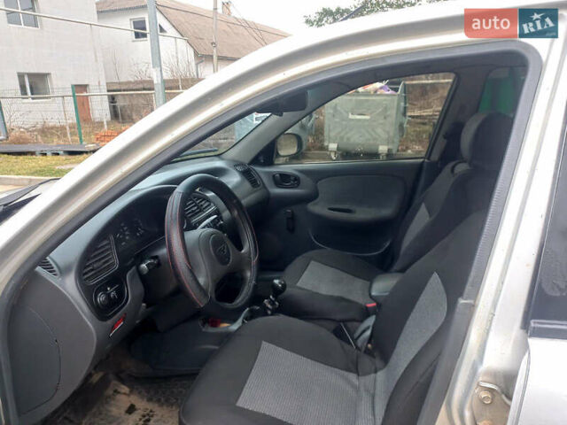 Серый Дэу Ланос, объемом двигателя 1.5 л и пробегом 357 тыс. км за 1100 $, фото 4 на Automoto.ua