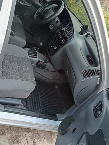 Сірий Деу Ланос, об'ємом двигуна 1.5 л та пробігом 195 тис. км за 2800 $, фото 3 на Automoto.ua