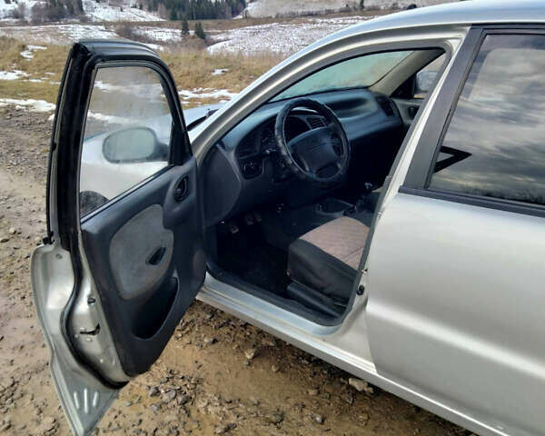 Сірий Деу Ланос, об'ємом двигуна 1.6 л та пробігом 278 тис. км за 1850 $, фото 4 на Automoto.ua