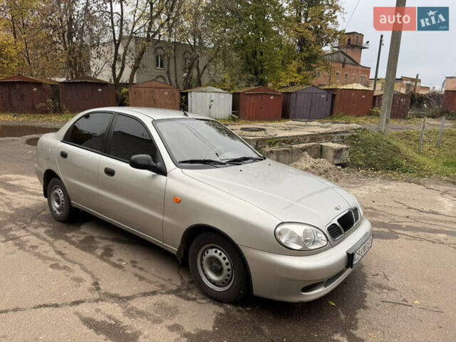 Деу Ланос 2007 у Чернігові на Automoto.ua Сірий Деу Ланос, об'ємом двигуна 1.5 л та пробігом 73 тис. км за 3900 $, фото 1 на Automoto.ua