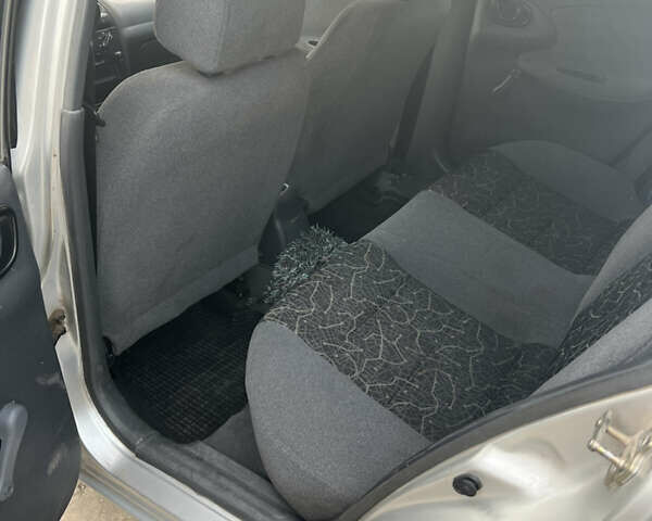 Серый Дэу Ланос, объемом двигателя 1.5 л и пробегом 223 тыс. км за 2100 $, фото 4 на Automoto.ua