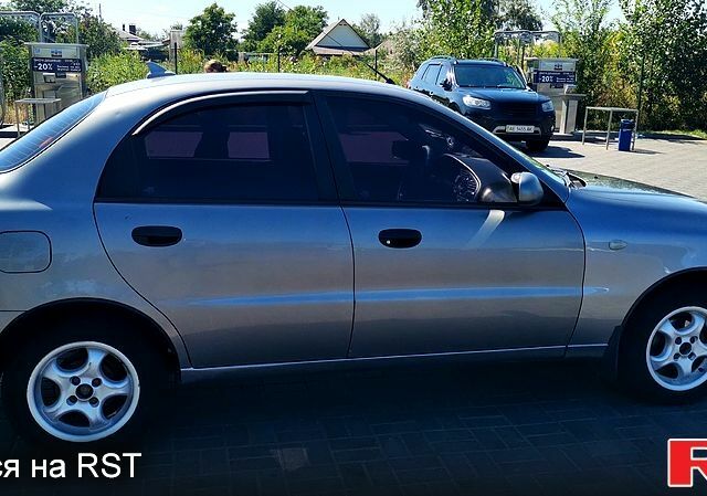 Серый Дэу Ланос, объемом двигателя 1.5 л и пробегом 221 тыс. км за 2600 $, фото 2 на Automoto.ua