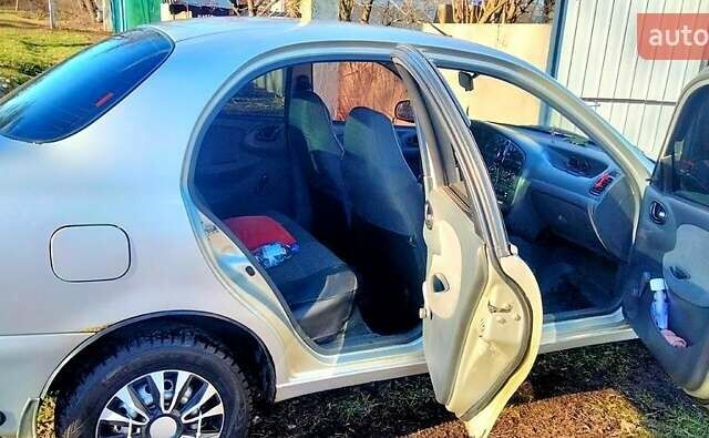 Серый Дэу Ланос, объемом двигателя 1.5 л и пробегом 200 тыс. км за 2600 $, фото 4 на Automoto.ua