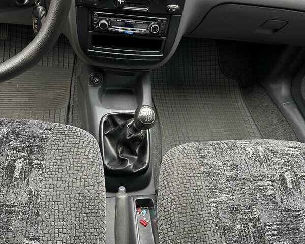 Деу Ланос 2007 у Чернігові на Automoto.ua Сірий Деу Ланос, об'ємом двигуна 1.5 л та пробігом 73 тис. км за 3900 $, фото 20 на Automoto.ua