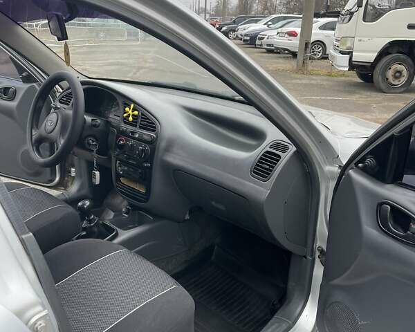 Сірий Деу Ланос, об'ємом двигуна 1.5 л та пробігом 201 тис. км за 2100 $, фото 19 на Automoto.ua