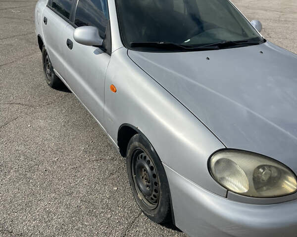 Дэу Ланос 2007 в Никополе на Automoto.ua Серый Дэу Ланос, объемом двигателя 1.5 л и пробегом 285 тыс. км за 2400 $, фото 1 на Automoto.ua