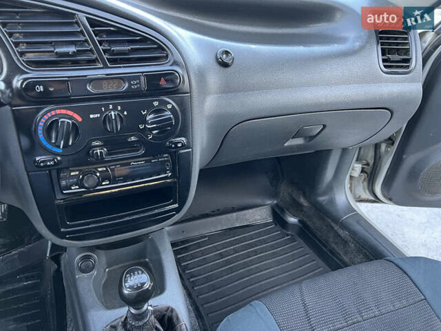 Серый Дэу Ланос, объемом двигателя 1.5 л и пробегом 230 тыс. км за 2650 $, фото 39 на Automoto.ua