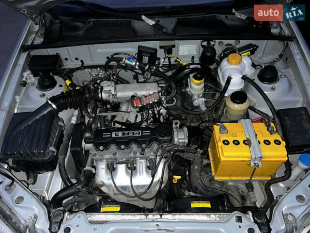 Серый Дэу Ланос, объемом двигателя 1.5 л и пробегом 200 тыс. км за 1950 $, фото 10 на Automoto.ua