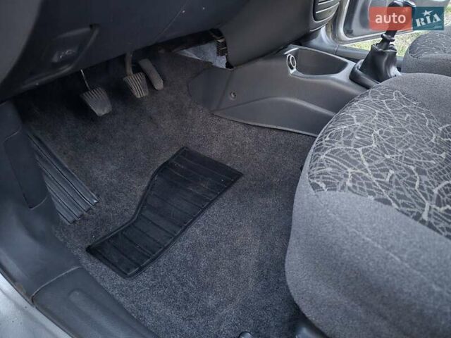 Серый Дэу Ланос, объемом двигателя 1.5 л и пробегом 229 тыс. км за 2600 $, фото 24 на Automoto.ua