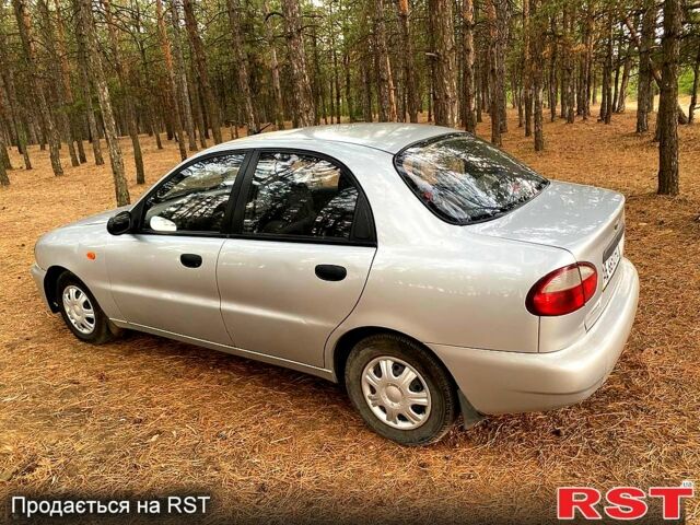 Серый Дэу Ланос, объемом двигателя 1.4 л и пробегом 125 тыс. км за 1700 $, фото 3 на Automoto.ua