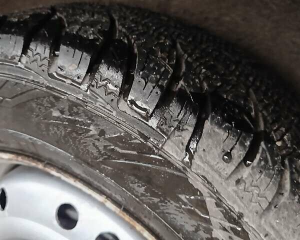 Сірий Деу Ланос, об'ємом двигуна 1.5 л та пробігом 271 тис. км за 2000 $, фото 4 на Automoto.ua