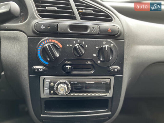 Серый Дэу Ланос, объемом двигателя 1.5 л и пробегом 315 тыс. км за 2600 $, фото 23 на Automoto.ua