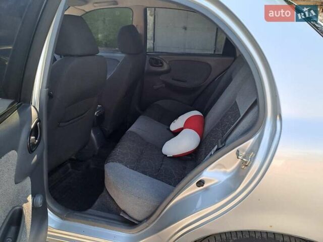Сірий Деу Ланос, об'ємом двигуна 1.5 л та пробігом 141 тис. км за 2500 $, фото 3 на Automoto.ua