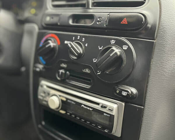 Серый Дэу Ланос, объемом двигателя 1.6 л и пробегом 250 тыс. км за 3000 $, фото 5 на Automoto.ua