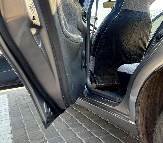 Сірий Деу Ланос, об'ємом двигуна 1.5 л та пробігом 154 тис. км за 2500 $, фото 5 на Automoto.ua