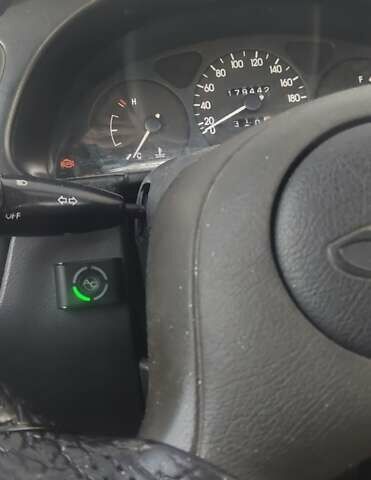 Сірий Деу Ланос, об'ємом двигуна 1.5 л та пробігом 179 тис. км за 2300 $, фото 3 на Automoto.ua