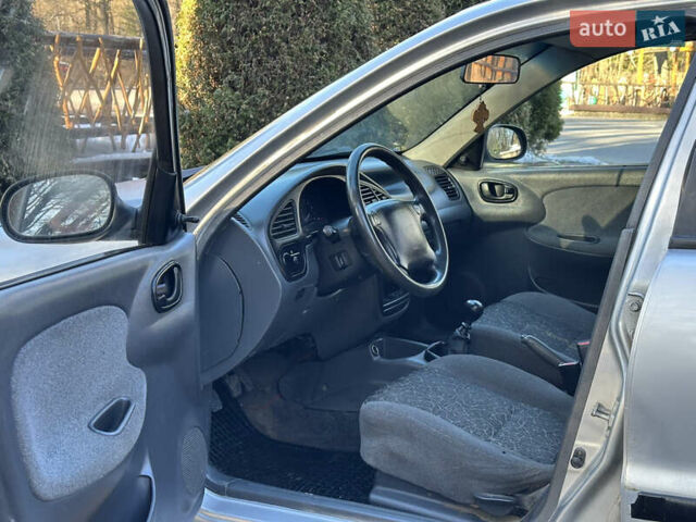 Сірий Деу Ланос, об'ємом двигуна 1.6 л та пробігом 250 тис. км за 1650 $, фото 43 на Automoto.ua