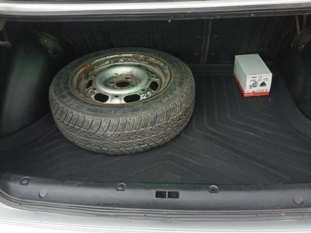 Сірий Деу Ланос, об'ємом двигуна 1.4 л та пробігом 300 тис. км за 1700 $, фото 4 на Automoto.ua