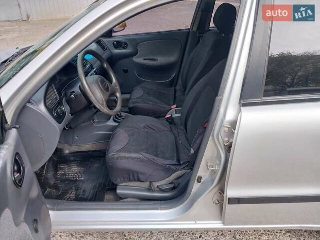 Серый Дэу Ланос, объемом двигателя 1.5 л и пробегом 179 тыс. км за 2000 $, фото 13 на Automoto.ua