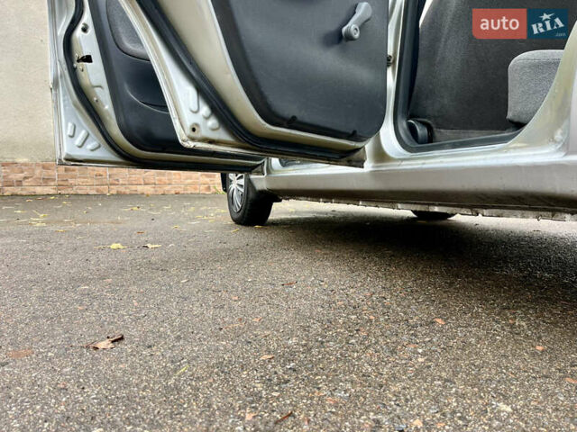 Сірий Деу Ланос, об'ємом двигуна 1.5 л та пробігом 203 тис. км за 2250 $, фото 13 на Automoto.ua