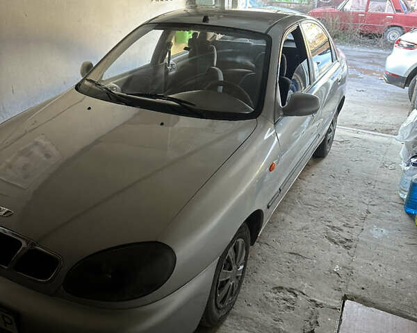 Сірий Деу Ланос, об'ємом двигуна 1.5 л та пробігом 250 тис. км за 1750 $, фото 1 на Automoto.ua