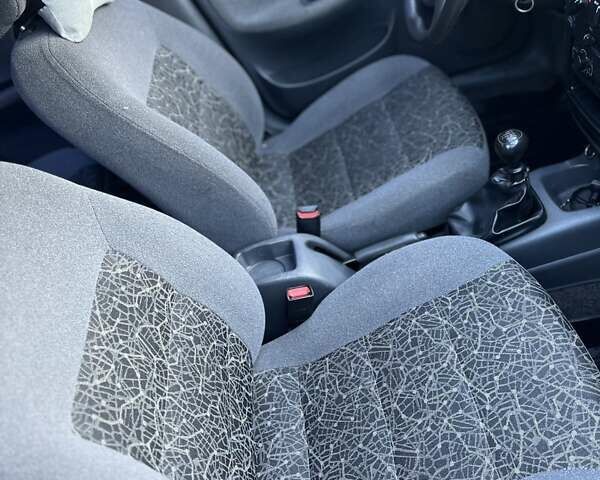 Сірий Деу Ланос, об'ємом двигуна 1.4 л та пробігом 115 тис. км за 2100 $, фото 15 на Automoto.ua