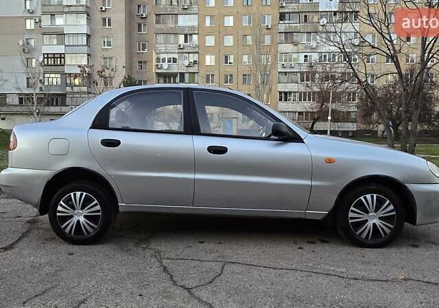 Серый Дэу Ланос, объемом двигателя 1.6 л и пробегом 240 тыс. км за 2699 $, фото 4 на Automoto.ua