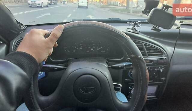 Сірий Деу Ланос, об'ємом двигуна 1.39 л та пробігом 220 тис. км за 3000 $, фото 3 на Automoto.ua