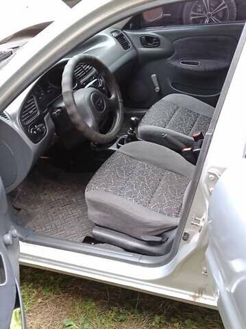 Сірий Деу Ланос, об'ємом двигуна 1.5 л та пробігом 255 тис. км за 2200 $, фото 3 на Automoto.ua