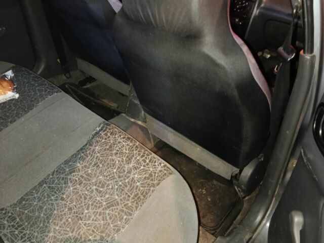 Сірий Деу Ланос, об'ємом двигуна 1.5 л та пробігом 243 тис. км за 1800 $, фото 3 на Automoto.ua