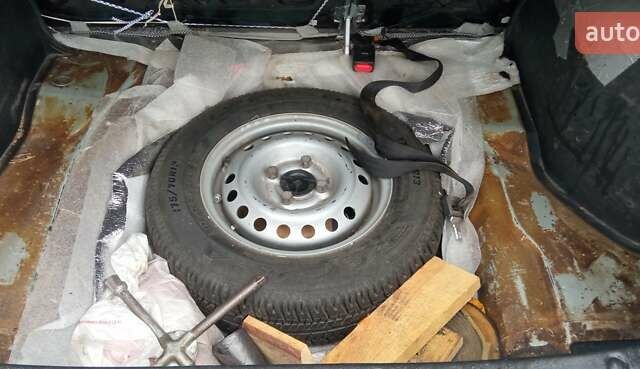 Сірий Деу Ланос, об'ємом двигуна 1.39 л та пробігом 135 тис. км за 2800 $, фото 4 на Automoto.ua