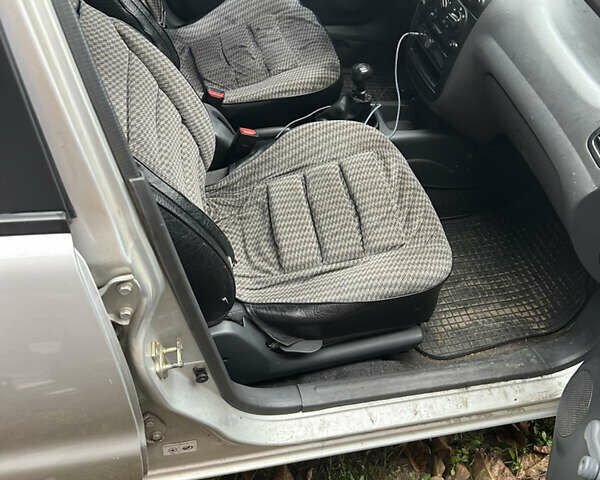 Деу Ланос 2008 у Заречном на Automoto.ua Сірий Деу Ланос, об'ємом двигуна 1.5 л та пробігом 113 тис. км за 2300 $, фото 4 на Automoto.ua