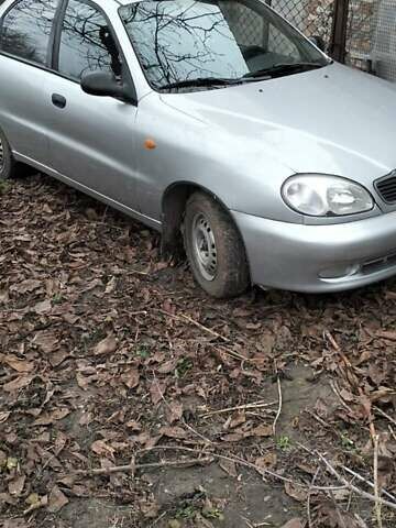 Серый Дэу Ланос, объемом двигателя 1.5 л и пробегом 280 тыс. км за 2000 $, фото 3 на Automoto.ua