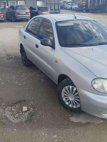 Серый Дэу Ланос, объемом двигателя 1.5 л и пробегом 245 тыс. км за 1750 $, фото 1 на Automoto.ua