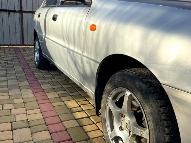 Серый Дэу Ланос, объемом двигателя 1.5 л и пробегом 300 тыс. км за 1900 $, фото 3 на Automoto.ua