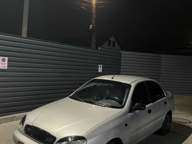 Сірий Деу Ланос, об'ємом двигуна 1.5 л та пробігом 200 тис. км за 2199 $, фото 3 на Automoto.ua