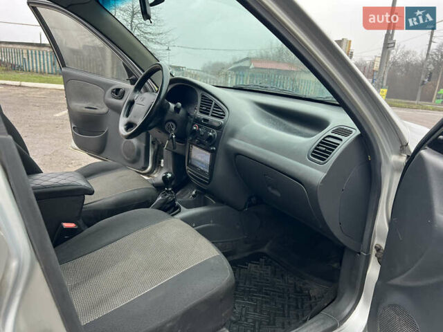 Серый Дэу Ланос, объемом двигателя 1.6 л и пробегом 240 тыс. км за 2400 $, фото 22 на Automoto.ua