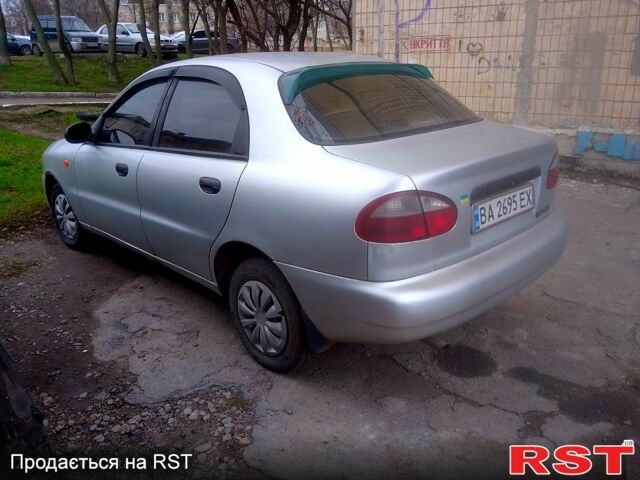 Серый Дэу Ланос, объемом двигателя 1.4 л и пробегом 240 тыс. км за 1700 $, фото 3 на Automoto.ua