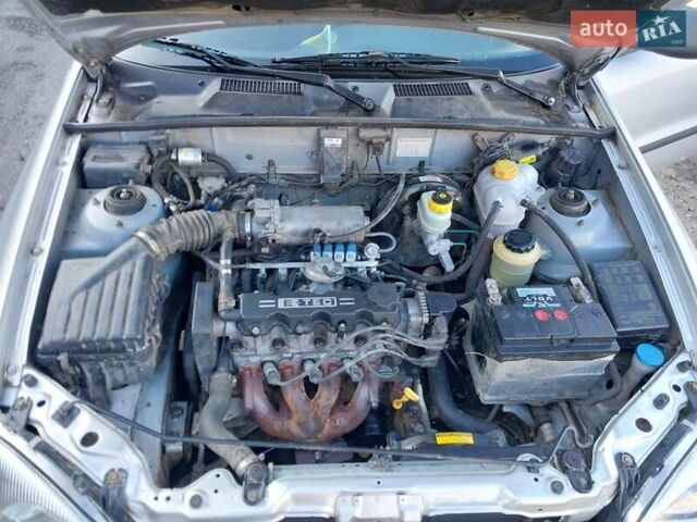Сірий Деу Ланос, об'ємом двигуна 1.5 л та пробігом 179 тис. км за 2000 $, фото 26 на Automoto.ua