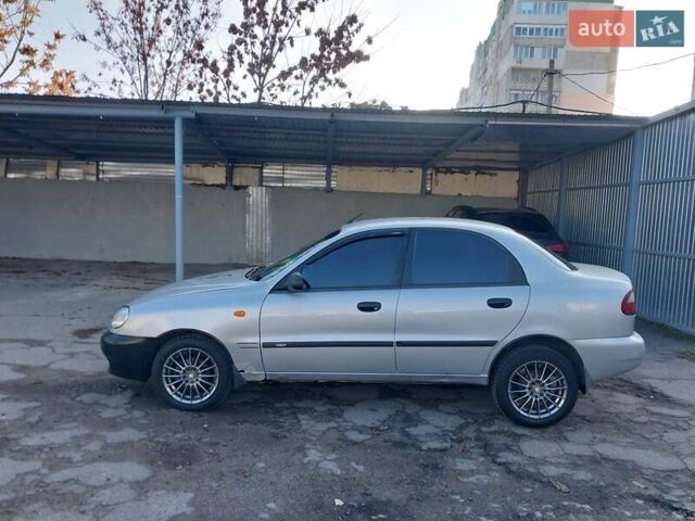 Серый Дэу Ланос, объемом двигателя 1.5 л и пробегом 179 тыс. км за 2000 $, фото 4 на Automoto.ua