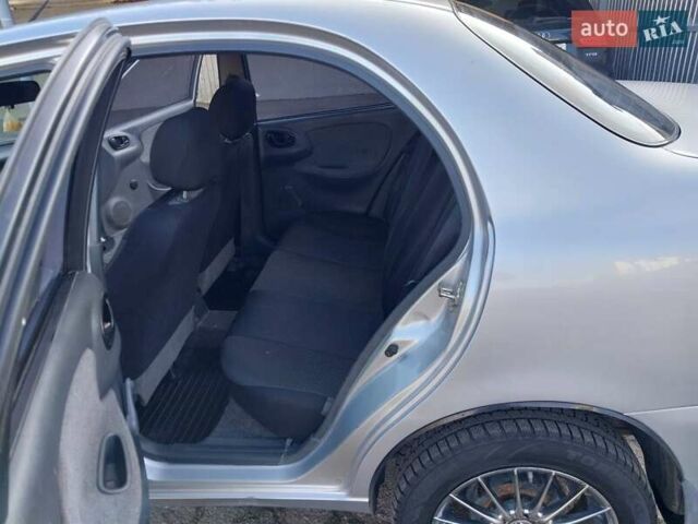 Серый Дэу Ланос, объемом двигателя 1.5 л и пробегом 179 тыс. км за 2000 $, фото 21 на Automoto.ua