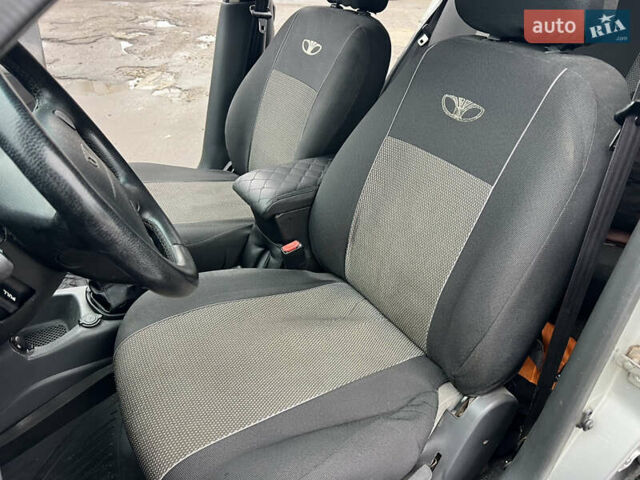 Серый Дэу Ланос, объемом двигателя 1.6 л и пробегом 240 тыс. км за 2400 $, фото 15 на Automoto.ua