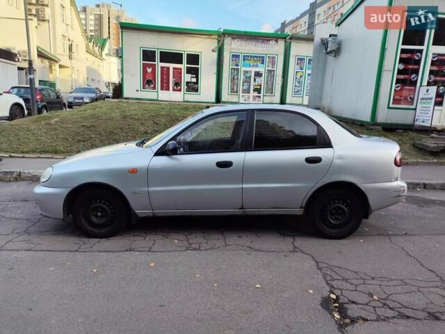 Сірий Деу Ланос, об'ємом двигуна 1.6 л та пробігом 205 тис. км за 2700 $, фото 3 на Automoto.ua