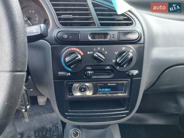 Серый Дэу Ланос, объемом двигателя 1.5 л и пробегом 179 тыс. км за 2000 $, фото 16 на Automoto.ua