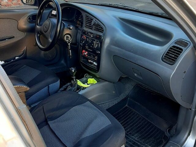 Деу Ланос 2008 у Харкові на Automoto.ua Сірий Деу Ланос, об'ємом двигуна 1.5 л та пробігом 175 тис. км за 2900 $, фото 7 на Automoto.ua